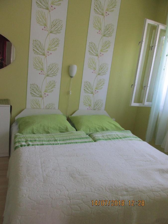 Holiday Home In Balatonkeresztur 19455 Ngoại thất bức ảnh